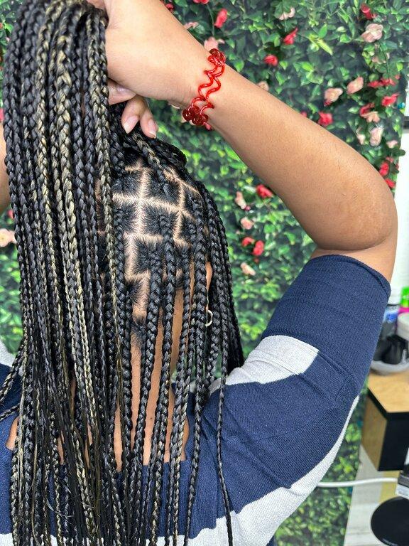 Fina African Hair Braiding