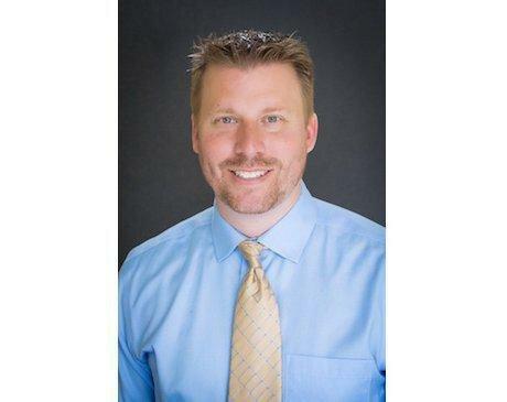 Acute & Wellness Chiropractic Clinic: Joseph Mikluscak, D.C.