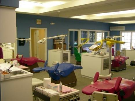 Thomas and Moore Pediatric Dentistry