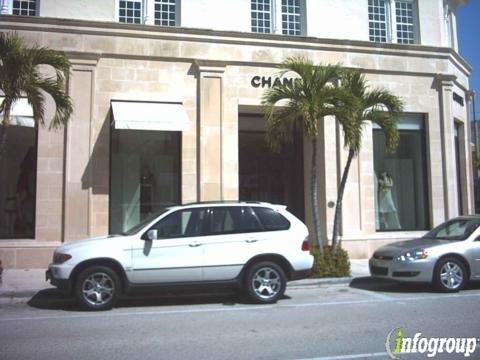 CHANEL Boutique