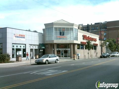 Diversey Halsted Shopping Center