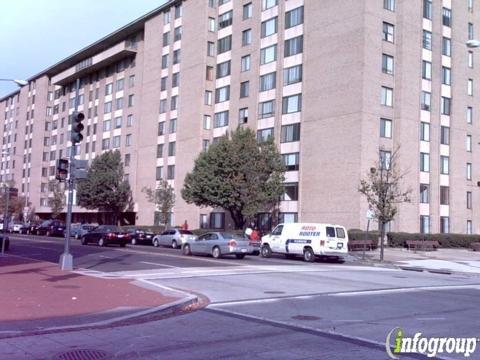 Gibson Plaza Apartments