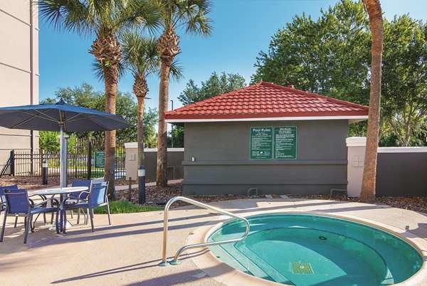 La Quinta Inn & Suites By Wyndham Orlando UCF