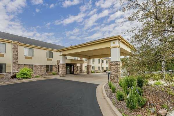 Comfort Inn & Suites Black River Falls I-94