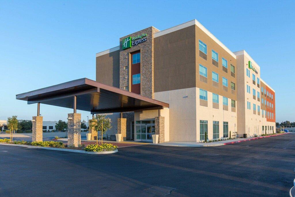 Holiday Inn Express Visalia - Sequoia Gateway Area, an IHG Hotel