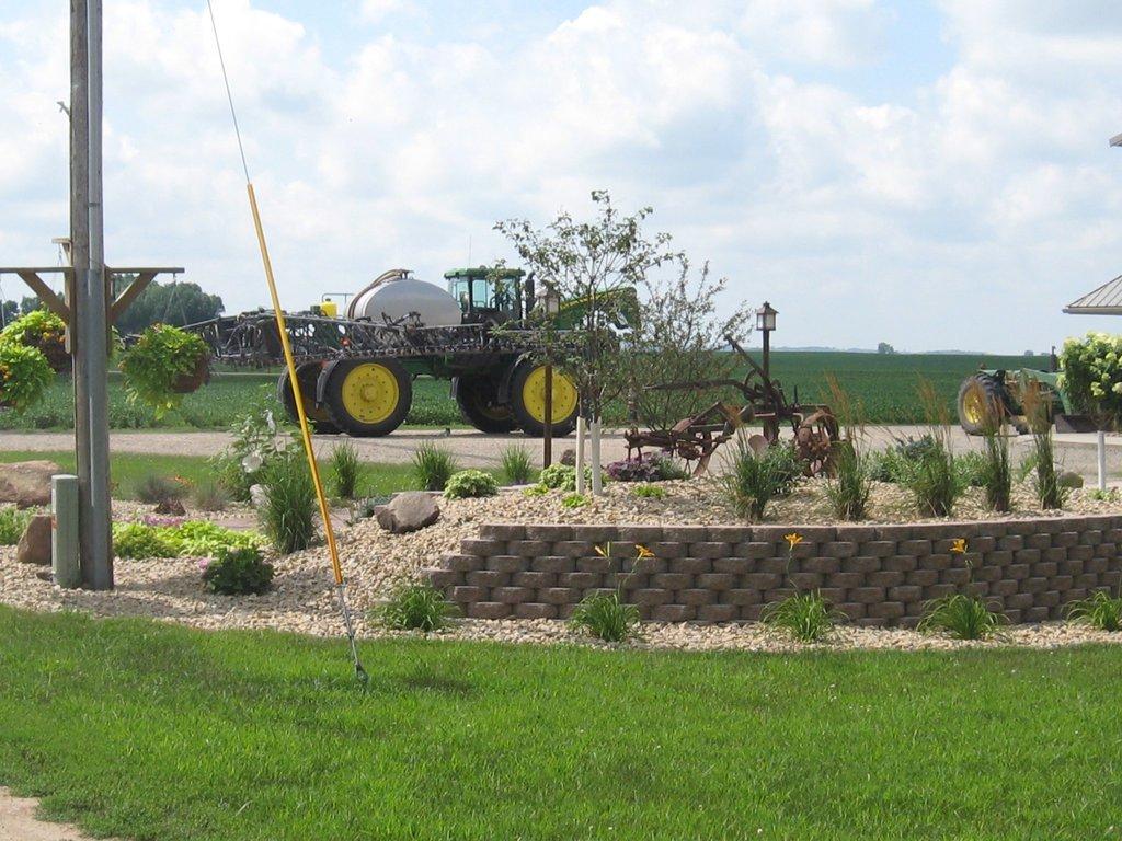 Family Tree Landscape Nursery