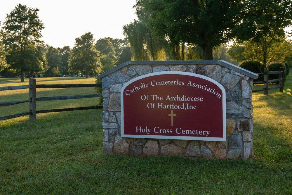 Holy Cross Cemetery