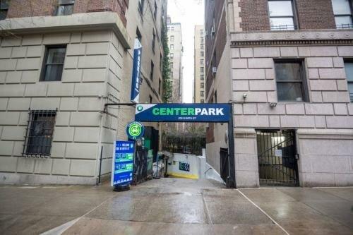 Centerpark West 89th Street Garage