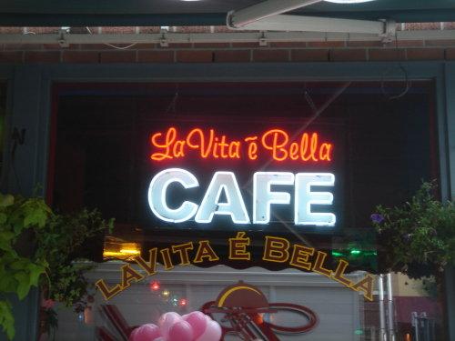 La Vita E' Bella Pizzeria