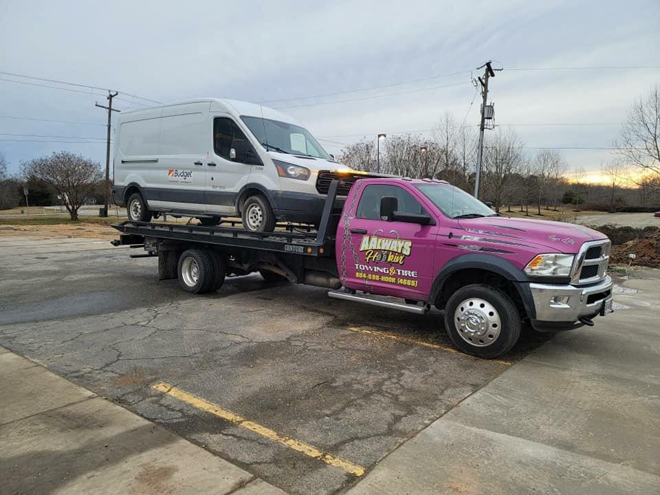 Aalways Hookin' Towing & Tire