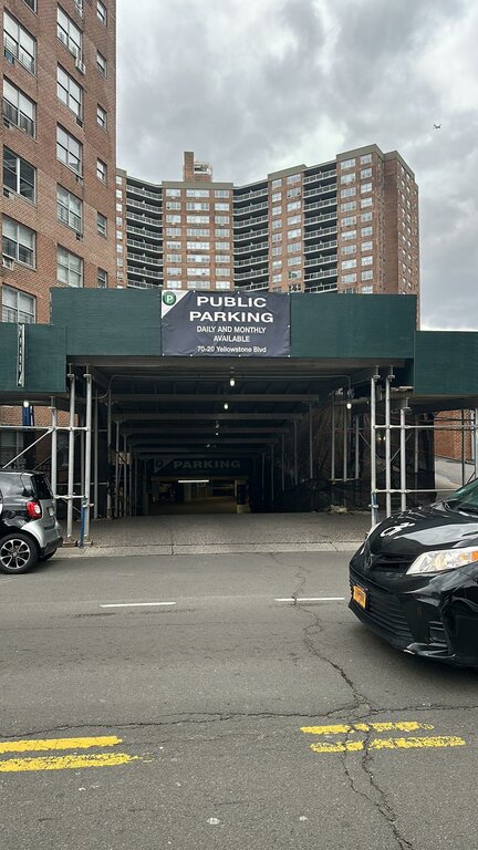 Centerpark Parker Towers Garage