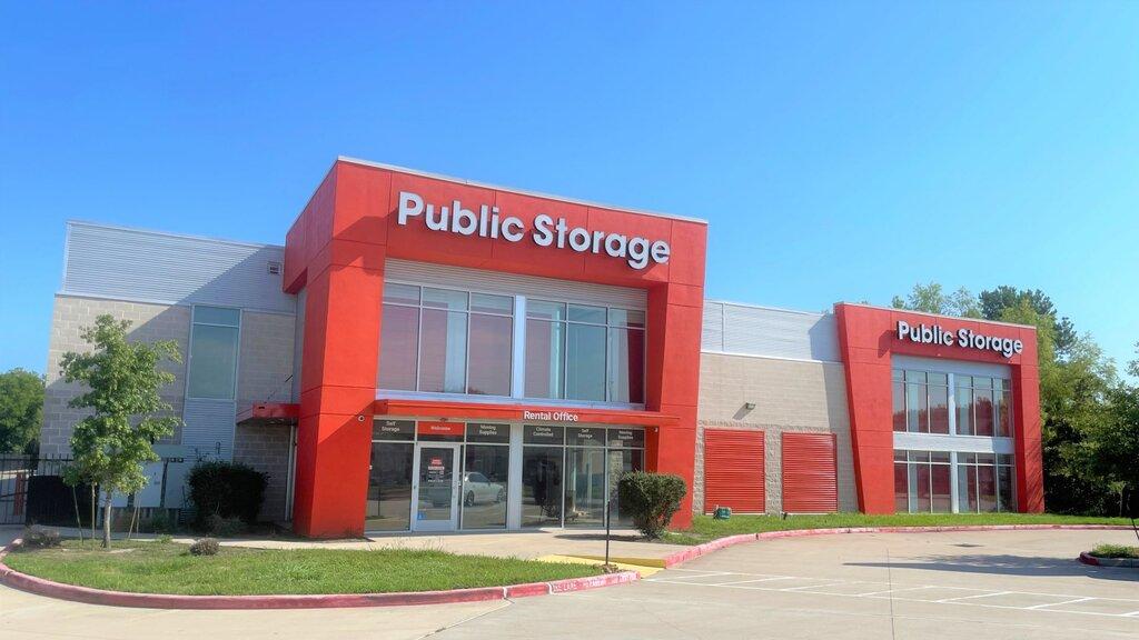 Public Storage