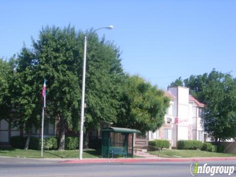 Colonial Terrace Apartments