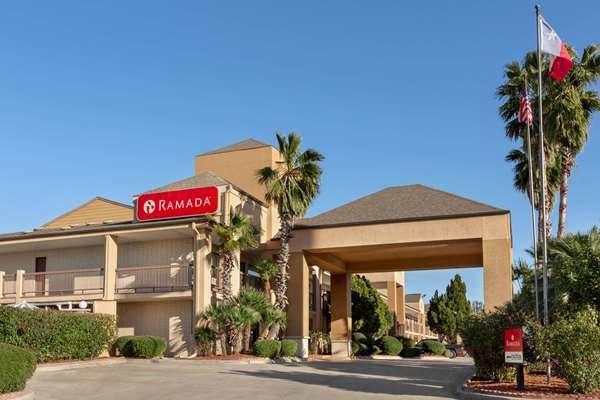 Ramada By Wyndham San Antonio Near Seaworld/Lackland AFB