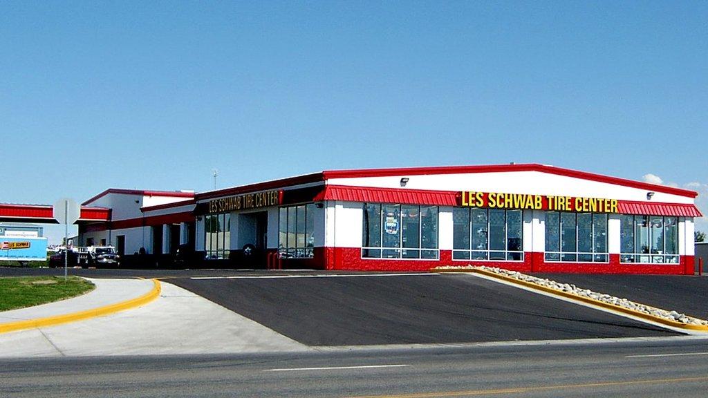 Les Schwab Tire Center