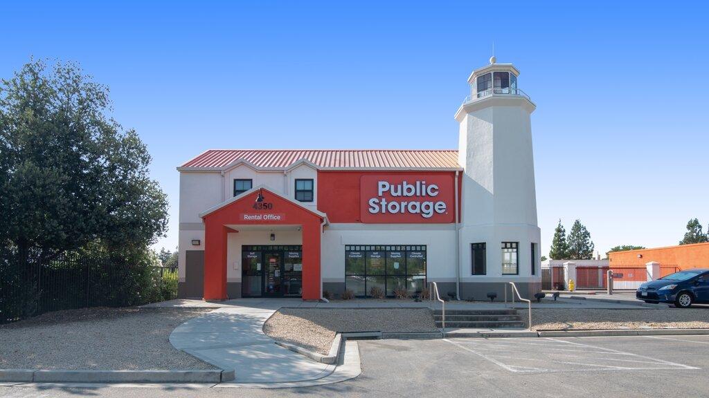 Public Storage