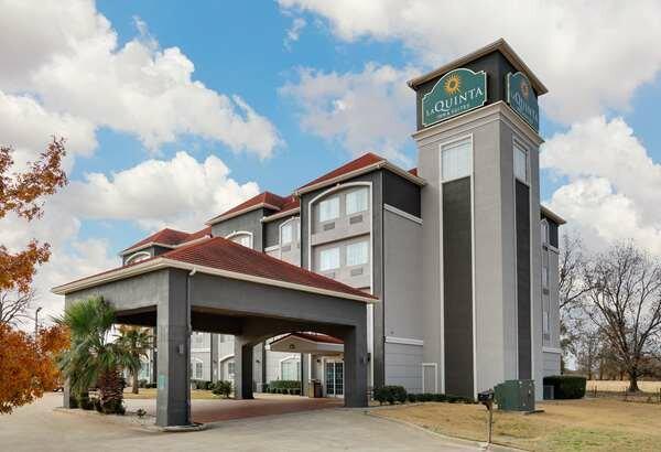 La Quinta Inn & Suites By Wyndham Lindale