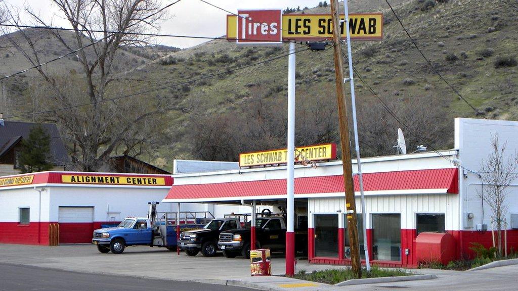 Les Schwab Tire Center