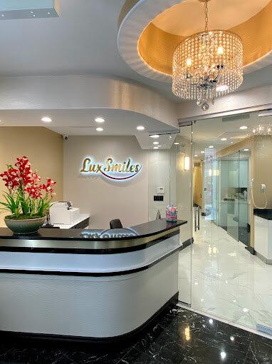 Lux Smiles Cosmetic Dentistry & Prosthodontics