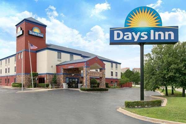 Days Inn By Wyndham Tulsa Central