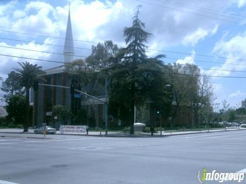 La Iglesia En El Camino