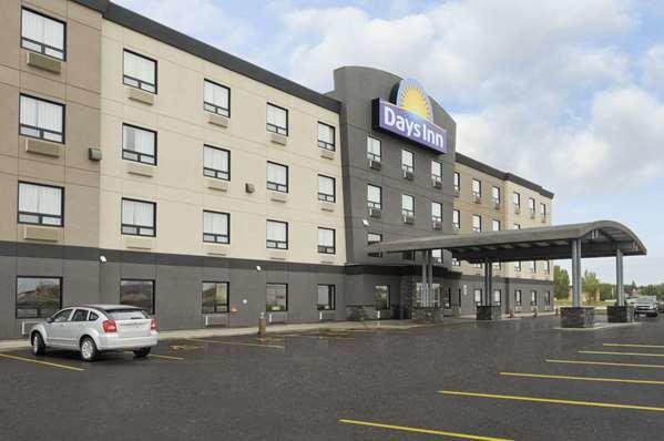 Days Inn By Wyndham Regina Airport West