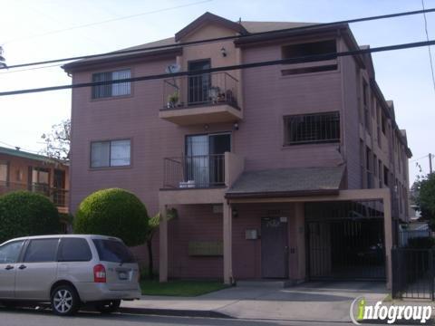 Tenth Street Apartments