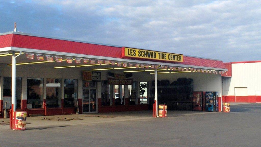 Les Schwab Tire Center