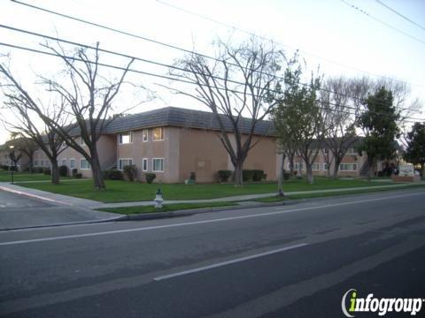 El Cazador Apartments