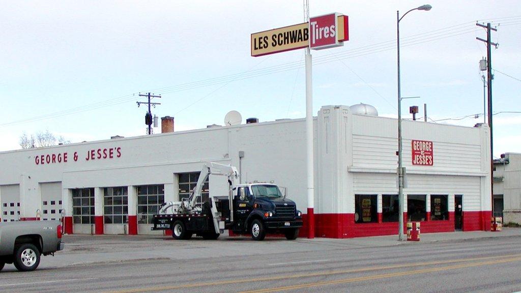 Les Schwab Tire Center