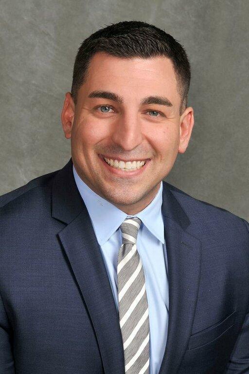 Edward Jones - Financial Advisor: Frankie Pesce III