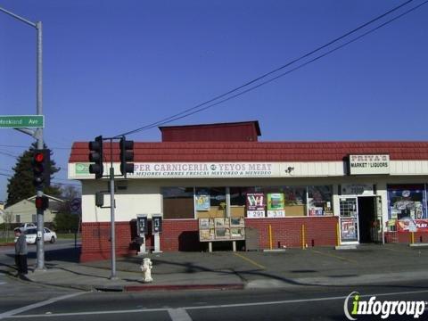 Priyas Market Liquors