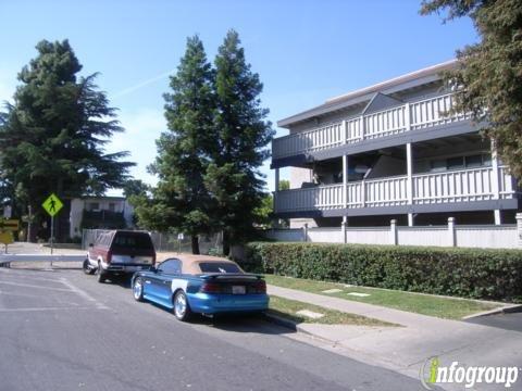 Redwoods Apartments