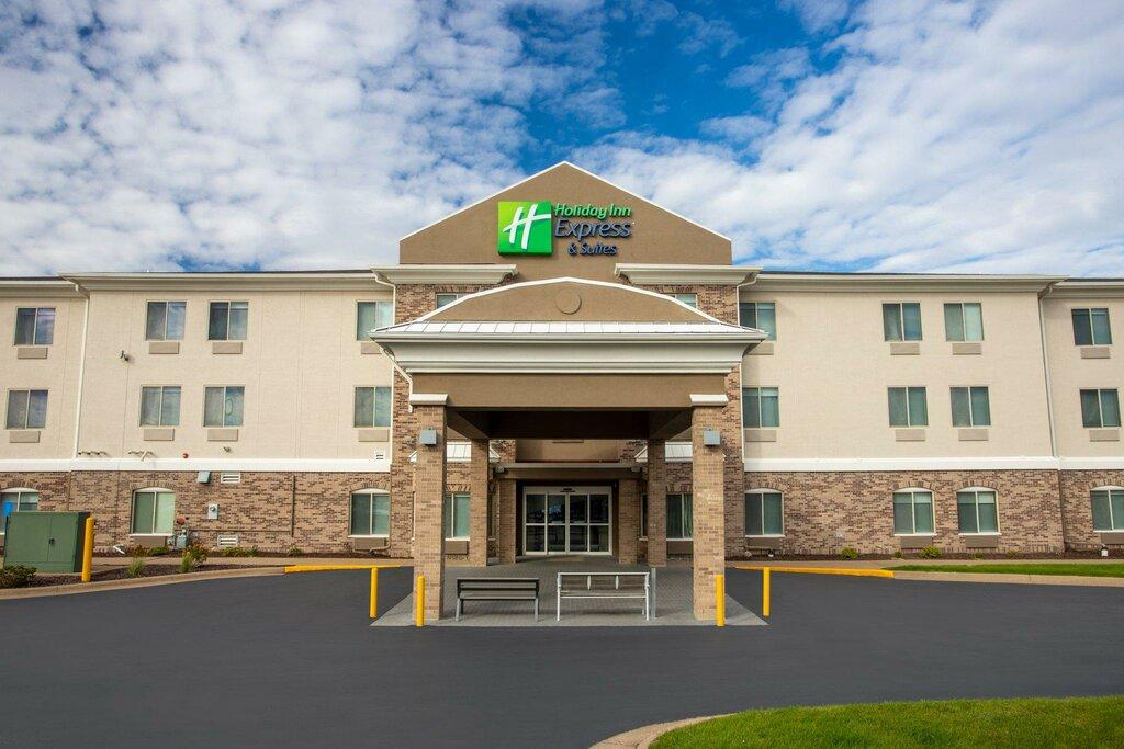 Holiday Inn Express & Suites Clinton, an IHG Hotel