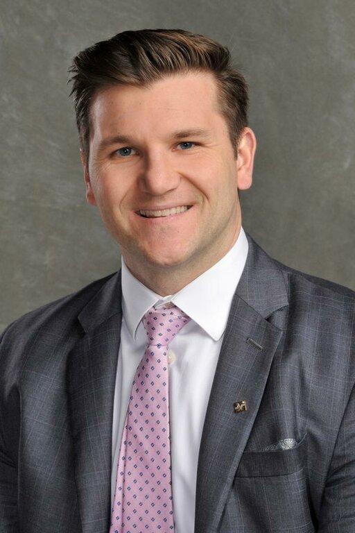 Edward Jones - Financial Advisor: Matt Bronson, AAMS™