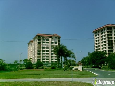 700 Island Way Condominium