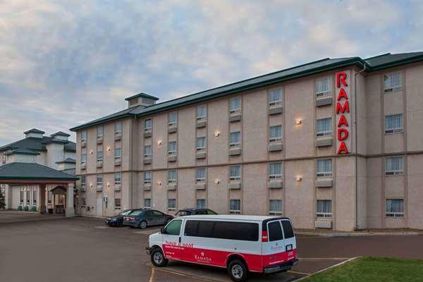 Ramada By Wyndham Red Deer Hotel & Suites