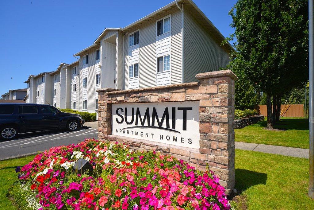 Summit Apartments