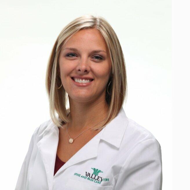 Elizabeth Kuhn, FNP-C