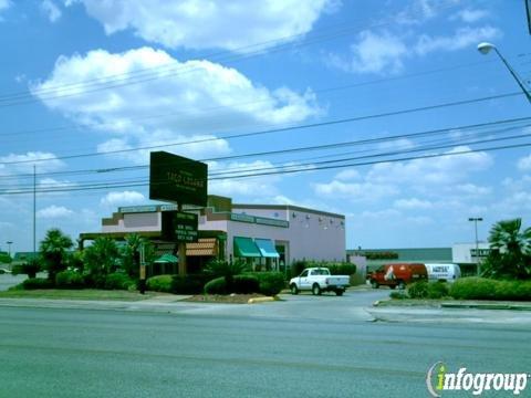 Crosstown Shopping Center