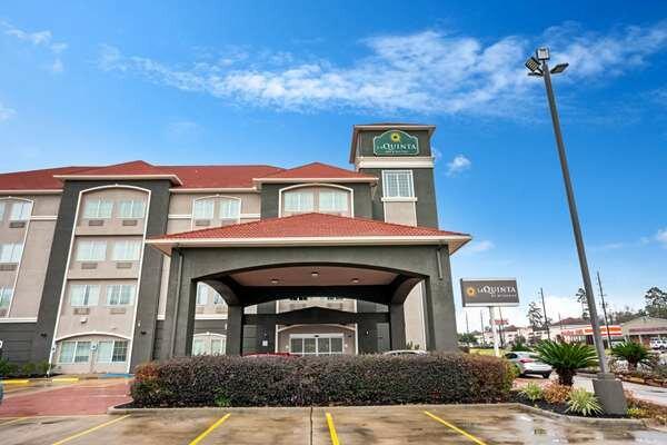 La Quinta Inn & Suites By Wyndham Houston-Magnolia