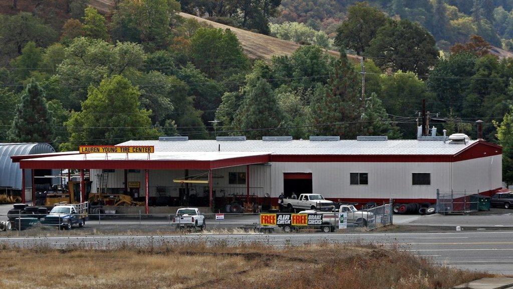 Les Schwab Tire Center