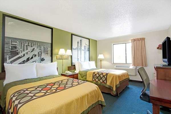 Super 8 By Wyndham Newport News/Jefferson Ave