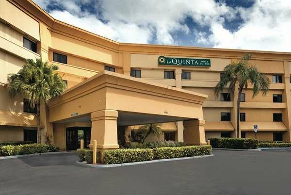 La Quinta Inn & Suites By Wyndham Miami Airport East