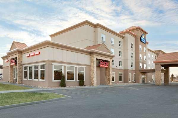 Days Inn & Suites By Wyndham Edmonton Airport