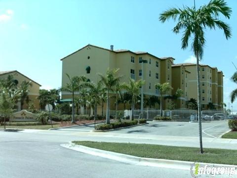 Pinnacle Palms Apartments