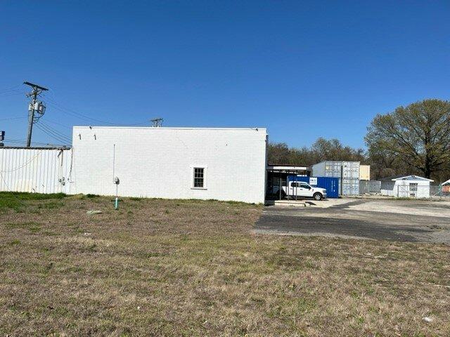 United Rentals - Storage Containers and Mobile Offices