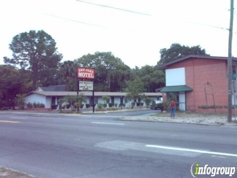 The Oaks Motel