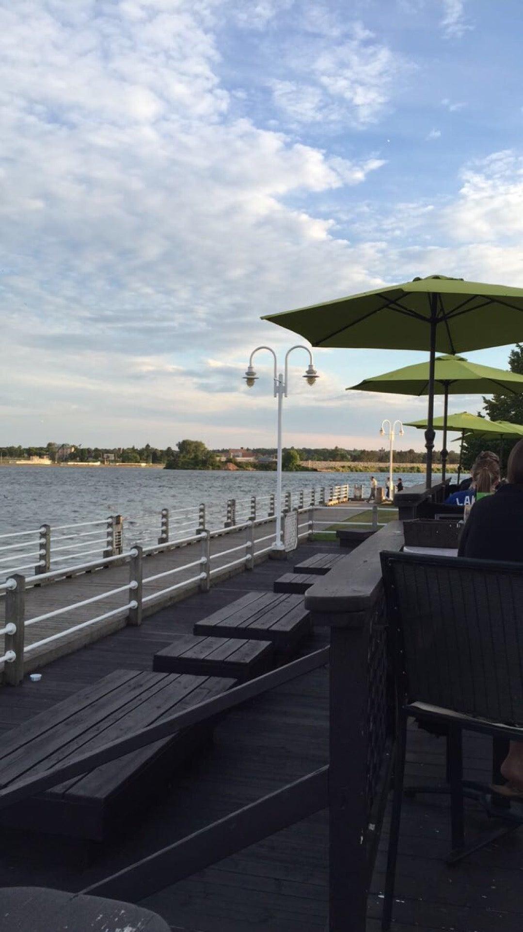 Fluid Boardwalk Patio and Grill