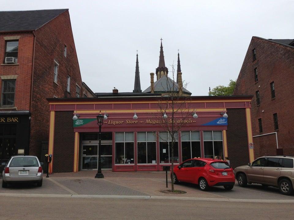 Queen St Liquor Store